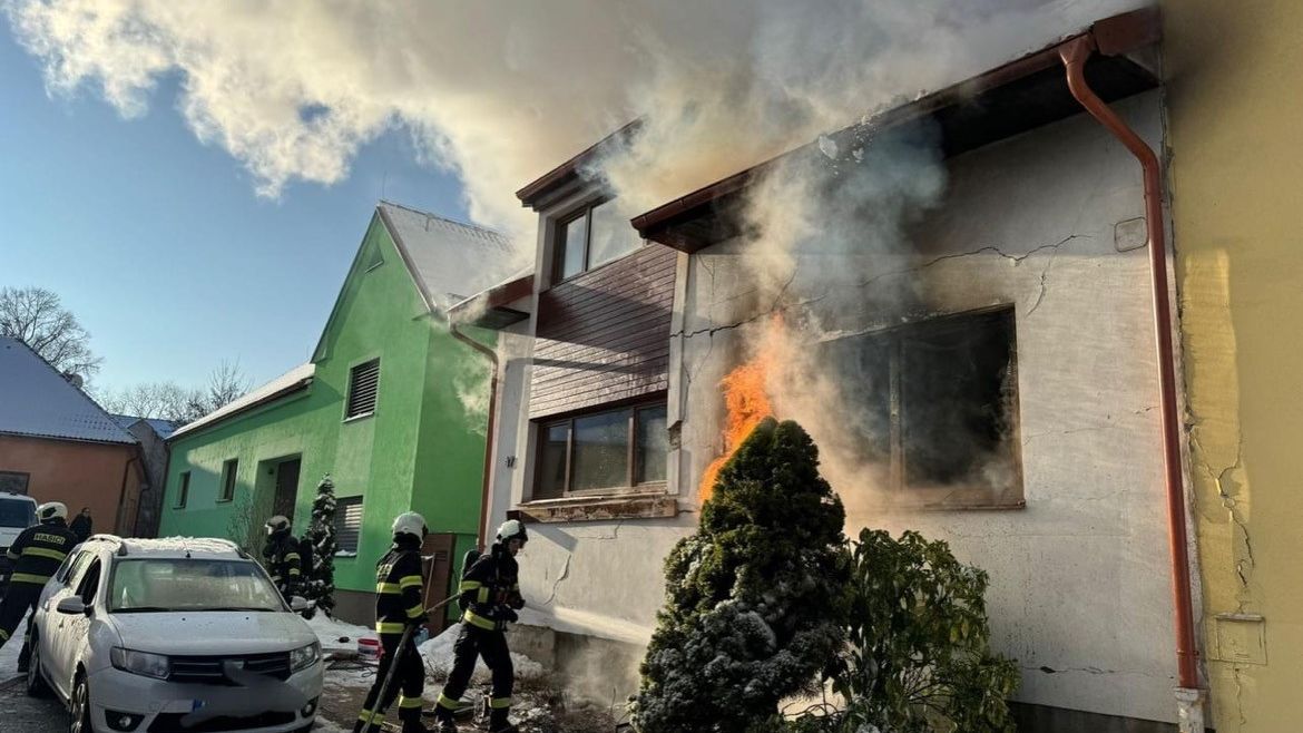 Při rekonstrukci domu na jihu Čech vybuchl plyn. Jeden zraněný, stavba půjde dolů